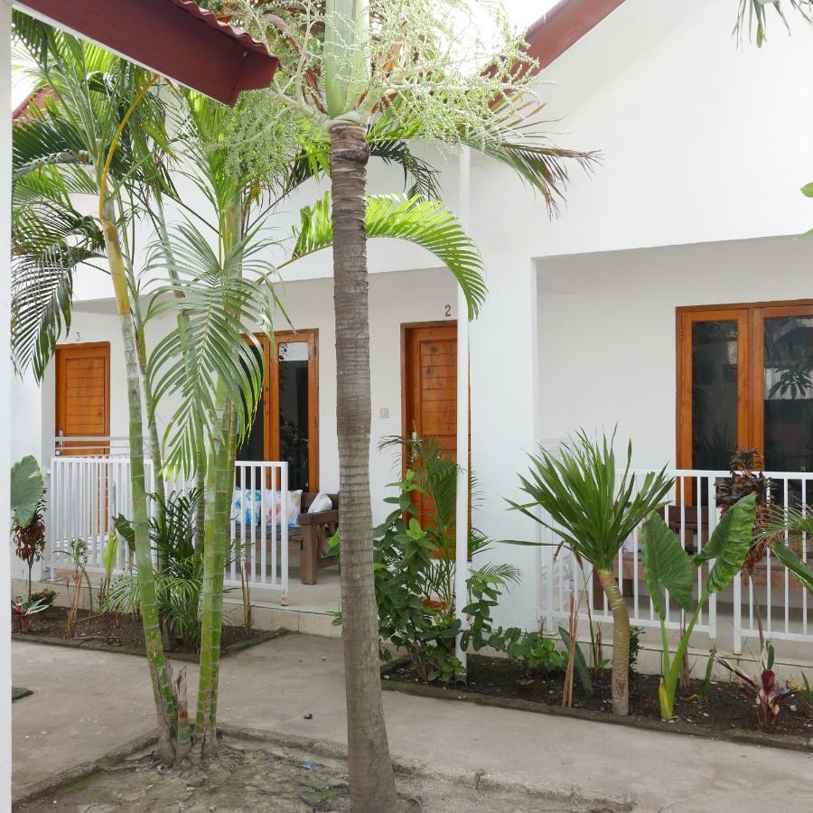 Rumah Side Apartment Gili Trawangan Exterior photo